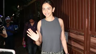 Rakul Preet Singh Spotted at Anshuka Yoga in Bandra | Shudh Manoranjan