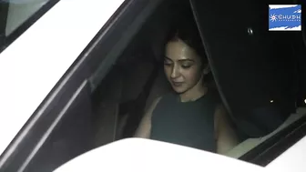 Rakul Preet Singh Spotted at Anshuka Yoga in Bandra | Shudh Manoranjan