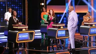 Quinta Brunson sheds tears on Celebrity Family Feud! | Celebrity Family Feud