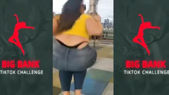 Big Bank TikTok Challenge ???????? #bigbank​ #shorts​ #bikini #twerk