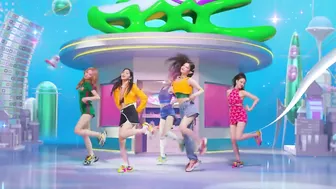 ITZY “SNEAKERS” M/V @ITZY