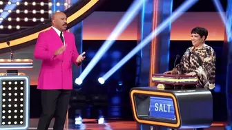 Salt-N-Pepa vs. The Proud Family on Celebrity Family Feud!