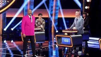 Salt-N-Pepa vs. The Proud Family on Celebrity Family Feud!