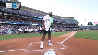 VLADIMIR GUERRERO Y DAVID ORTIZ en el SOFTBALL ???? GAME