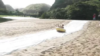 SLIP ‘N’ SLIDE OF DEATH v.s GIRLS IN BIKINIS! (HAWAII)