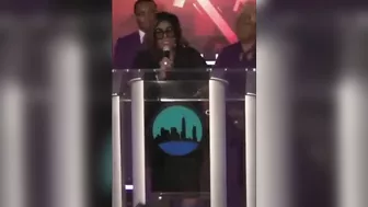 Kim Burrell Shady & Funny In Church