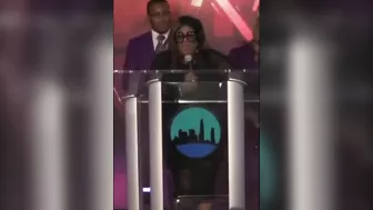 Kim Burrell Shady & Funny In Church