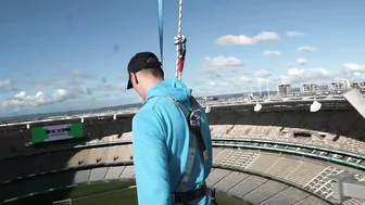 ROOF HANG: Daredevil Joel Ward takes on the Vertigo challenge at Optus Stadium