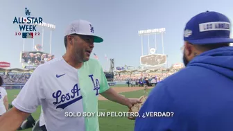 Hanging with Andre Ethier on the field at Celebrity Softball! | La Vida Más Fina