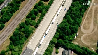 Thousands of lorries queue near Dover amid travel chaos