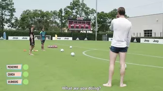 ????Allegri vs McKennie vs Vlahovic in Post Training Crossbar Challenge! | Juventus on the Road