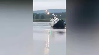 TOP 10 SHIP CRASH COMPILATION CAUGHT ON CAMERA