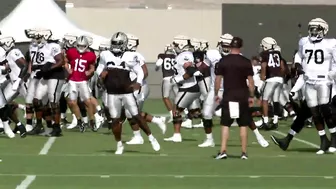 Raiders training camp FIRST DAY WITH PADS Stretching - July 27, 2022