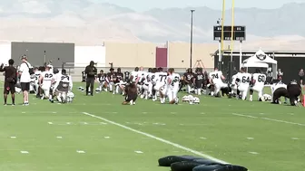 Raiders training camp FIRST DAY WITH PADS Stretching - July 27, 2022