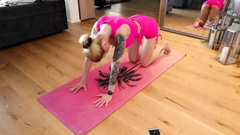 YOGA at home / Full Body Stretching exercises / cat cow / puppy pose