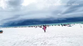 VIDEO: Dark storm clouds rolling in on Florida beach