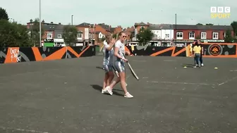 Can these England Women stars play street cricket? | Commonwealth Games | BBC Sport