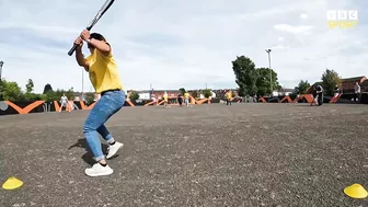 Can these England Women stars play street cricket? | Commonwealth Games | BBC Sport