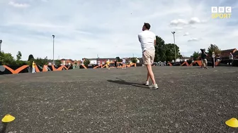 Can these England Women stars play street cricket? | Commonwealth Games | BBC Sport