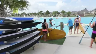 Texas Fil-Am teaches paddleboard yoga | TFC News Texas, USA