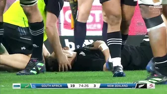 Kurt-Lee Arendse HORRIFIC Aerial Challenge On Beauden Barrett | South Africa vs All Blacks 2022