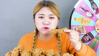 Spicy Fried Chicken Mukbang and Sauce Challenge by HIU 하이유