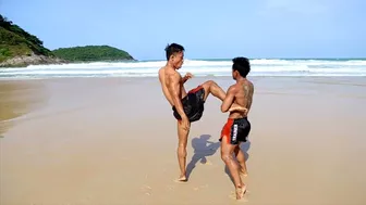 Muay Thai Beach Sparring