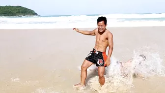 Muay Thai Beach Sparring