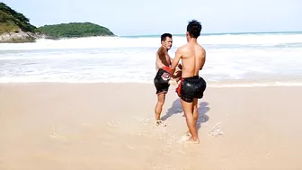 Muay Thai Beach Sparring