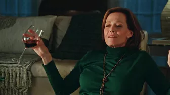 THE GOOD HOUSE Trailer (2022) Sigourney Weaver