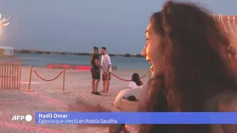 "Pure Beach" en Arabia Saudita, la playa donde las mujeres pueden usar bikini | AFP