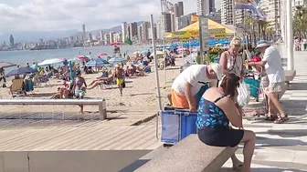 Benidorm rambler LOOK AT THE BEACH