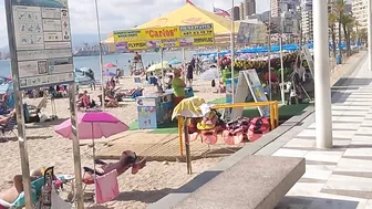 Benidorm rambler LOOK AT THE BEACH