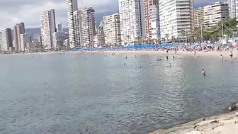 Benidorm rambler LOOK AT THE BEACH