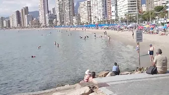 Benidorm rambler LOOK AT THE BEACH