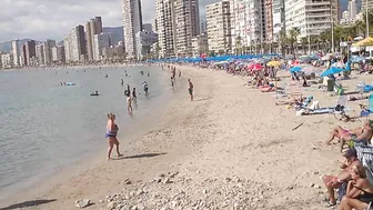 Benidorm rambler LOOK AT THE BEACH