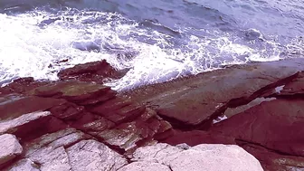 ON THE BEACH - VIEW FROM THE ROCKS - Cloudy Beach Ambience