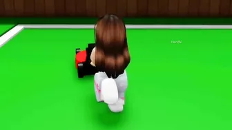 When you swap roles with your mom (meme) ROBLOX