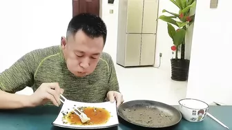 吃独食，谁家还有同款男人#eating show#eating challenge#husband and wife eating food#eating#mukbang #asmr eating