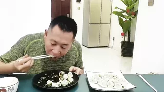 吃独食，谁家还有同款男人#eating show#eating challenge#husband and wife eating food#eating#mukbang #asmr eating