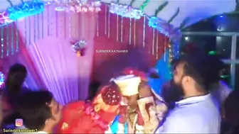 दुलहन ने सब दिखा दिया ???? Indian Funny Wedding Moments | Marriage Dance