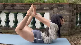 Spiritual Yoga and Stretching | Gymnastic Exercises in Oriental Park (part 1!)