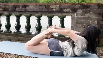 Spiritual Yoga and Stretching | Gymnastic Exercises in Oriental Park (part 1!)