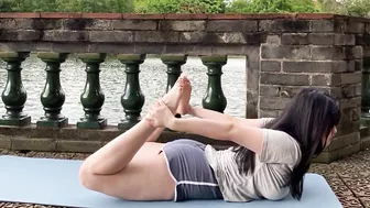 Spiritual Yoga and Stretching | Gymnastic Exercises in Oriental Park (part 1!)