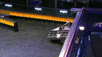 Blacksmith vs. Minotaur - BattleBots