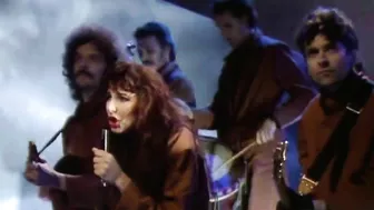 Kate Bush - Running Up That Hill (Wogan 1985)