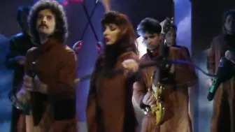 Kate Bush - Running Up That Hill (Wogan 1985)