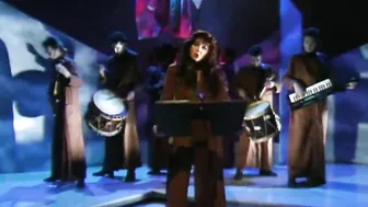 Kate Bush - Running Up That Hill (Wogan 1985)