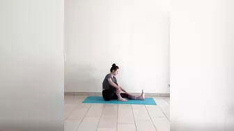 Yoga for beginners /daily do this yoga exercise