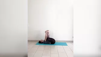 Yoga for beginners /daily do this yoga exercise